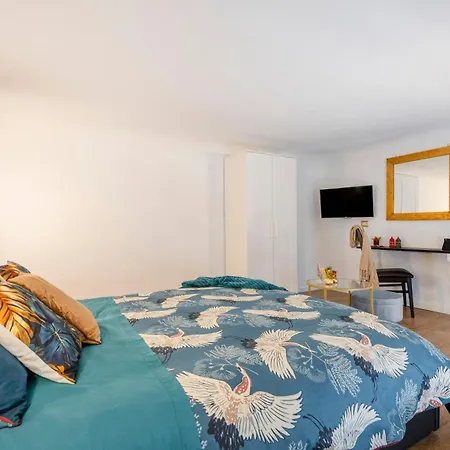 Liz Apartment