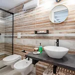 Liz Apartman Bari